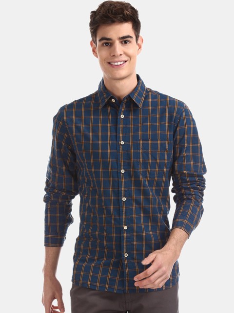 

Cherokee Men Navy Blue Regular Fit Checked Casual Shirt