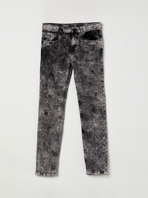 

max Boys Grey Slim Fit Mid-Rise Clean Look Jeans