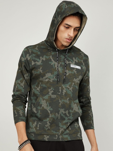 

Bossini Men Olive Green Printed Hood T-shirt