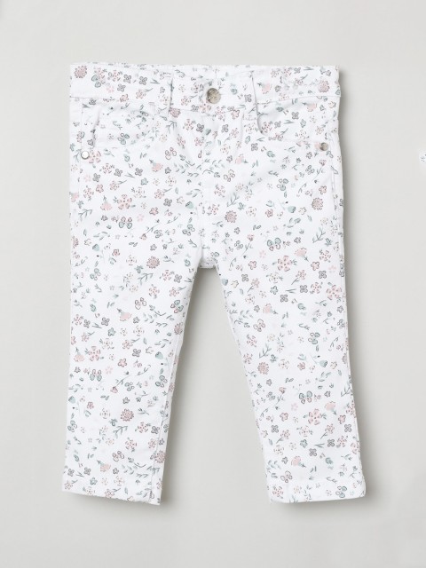 

max Girls White Regular Fit Printed Regular Trousers