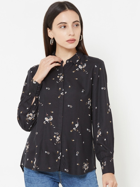 

Kraus Jeans Women Black Regular Fit Printed Casual Shirt