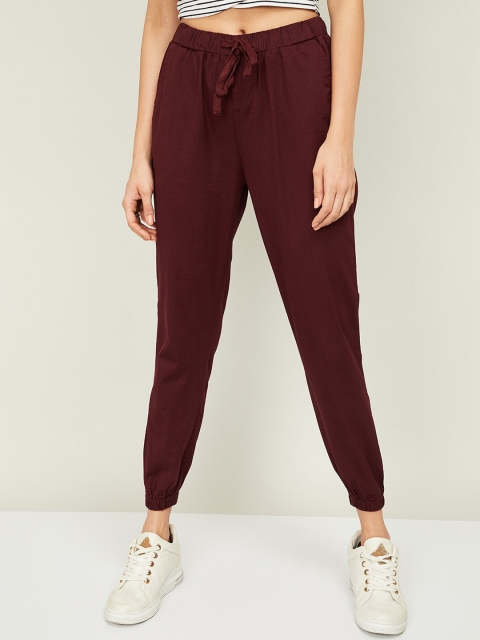 

Bossini Women Burgundy Regular Fit Solid Joggers