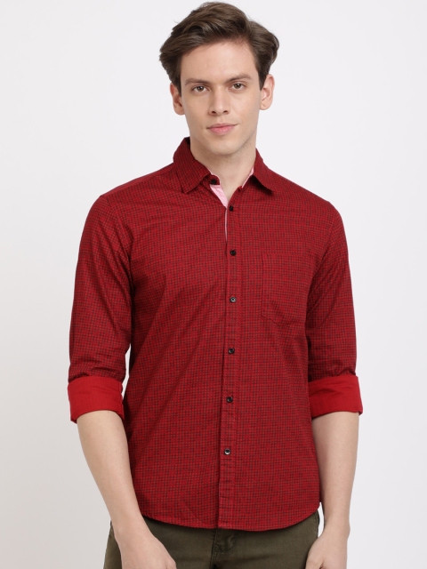 

IVOC Men Red & Black Slim Fit Checked Casual Shirt