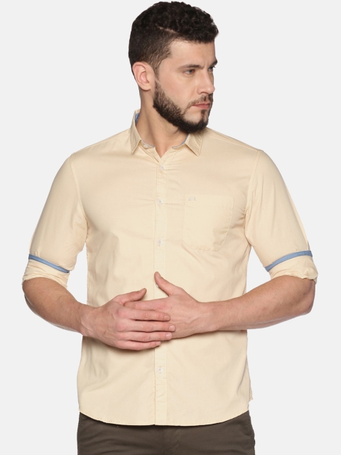 

Chennis Men Beige Slim Fit Solid Casual Shirt