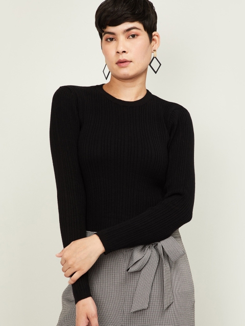 

Bossini Women Black Solid Fitted Top