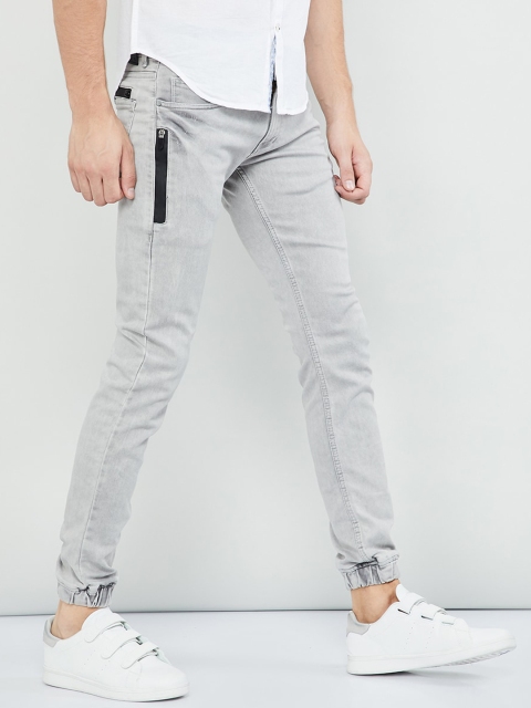 

max Men Grey Skinny Fit Jeans