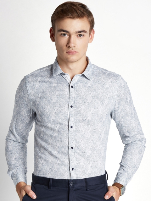 

RICHARD PARKER by Pantaloons Men White Regular Fit Printed Casual Shirt