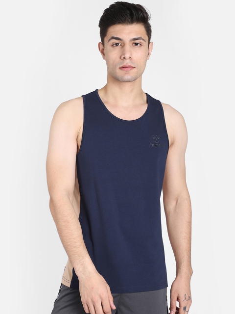 

hummel Men Navy Blue Solid Round Neck T-shirt