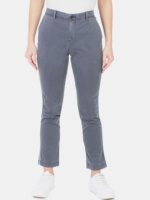 

GAP Women Grey Regular Fit Solid Chinos