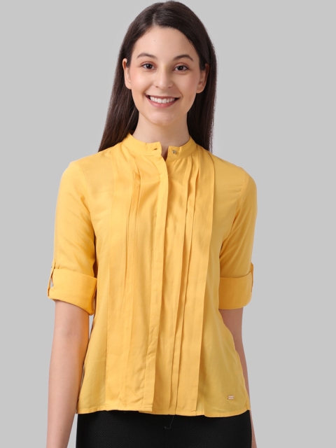 

Park Avenue Woman Yellow Solid Top