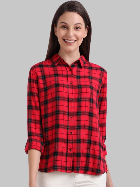 

Parx Women Red & Black Regular Fit Checked Casual Shirt