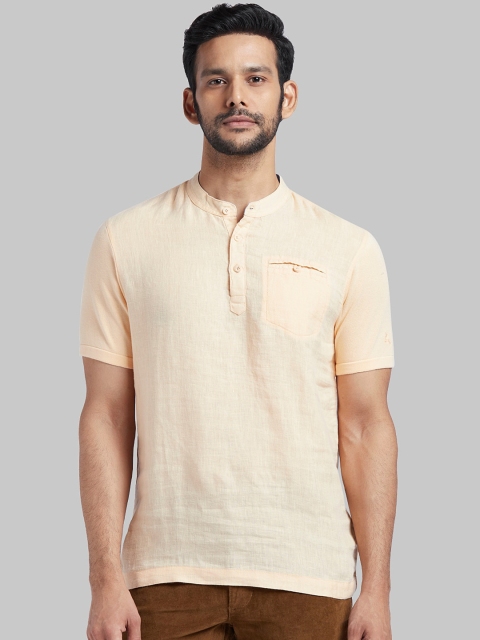 

Parx Men Orange Solid Henley Neck T-shirt