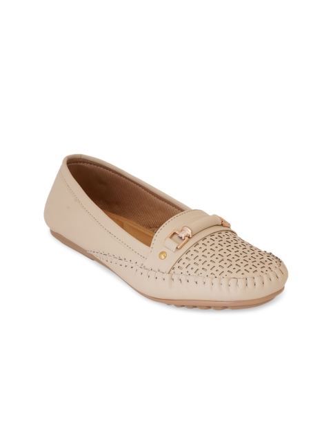 

Kielz Women Cream-Coloured Loafers