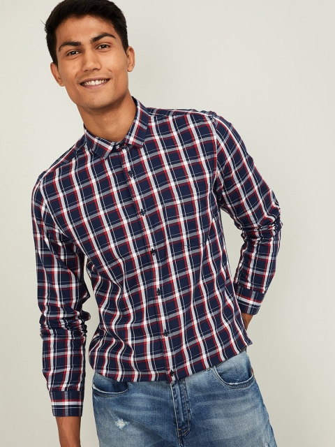 

Bossini Men Navy Blue & Red Regular Fit Checked Casual Shirt