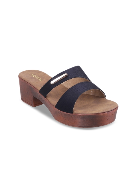 

Metro Women Black Solid Platforms