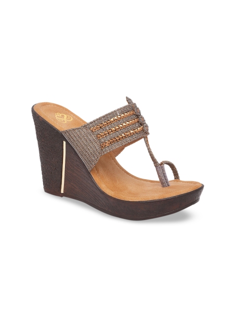 Sole To Soul Women Copper-Toned Embellished Sandals