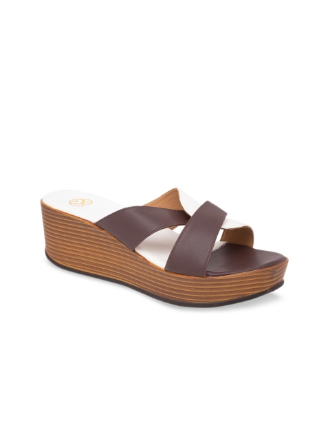 

Sole To Soul Women Brown Colourblocked Sandals