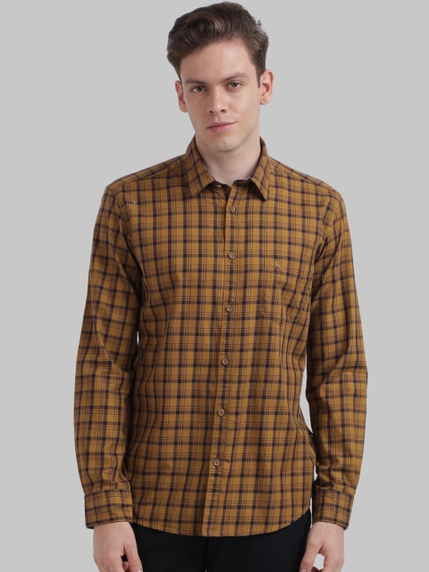 

Parx Men Yellow Slim Fit Checked Casual Shirt