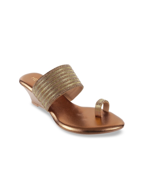 

Metro Women Gold-Toned Woven Design Sandals