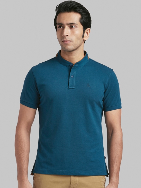 

Parx Men Teal Green Solid Mandarin Collar T-shirt