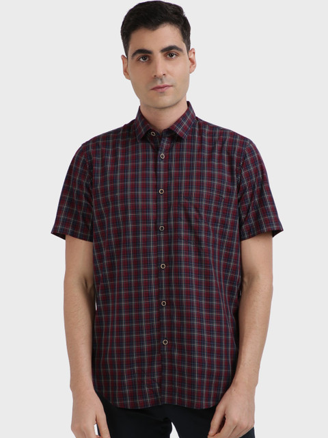 

ColorPlus Men Maroon Tailored Fit Checked Casual Shirt