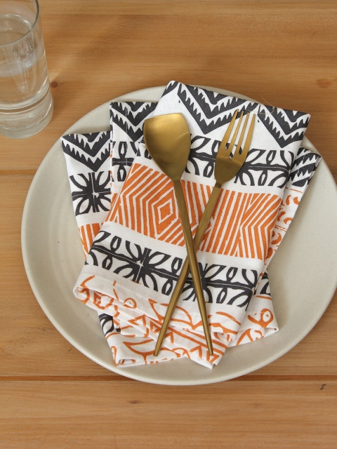 

House This Set Of 2 Orange & White Printed Table Napkins