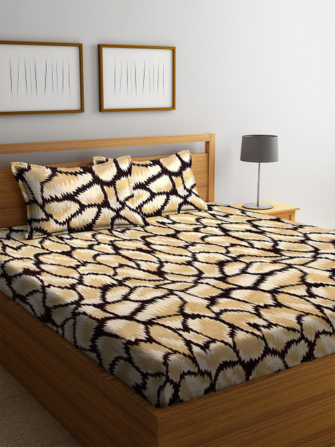 

NEUDIS Yellow & Black 180TC Double Bedsheet with 2 Pillow Covers