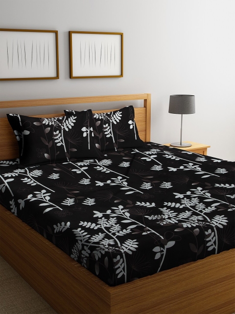 

Neudis Black & White Double King Bedsheet With 2 Pillow Covers