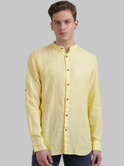 

Parx Men Yellow Slim Fit Solid Casual Shirt