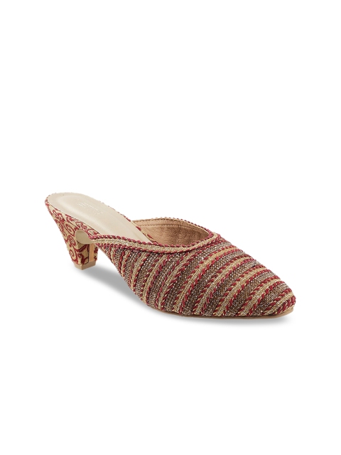 

Metro Women Maroon Woven Design Mules