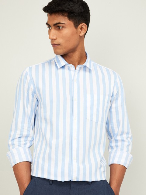 

Bossini Men Blue & White Regular Fit Striped Casual Shirt