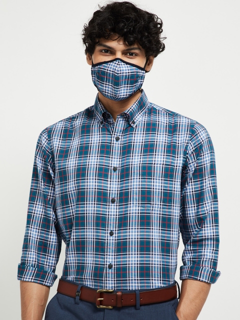 

max Men Blue White Regular Fit Checked Casual Shirt