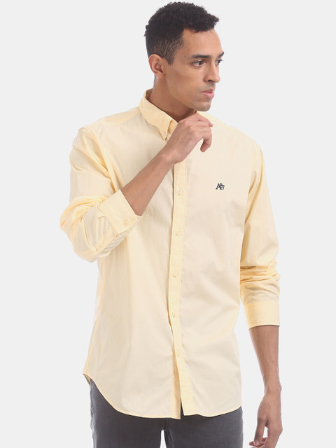 

Aeropostale Men Yellow Regular Fit Solid Casual Shirt