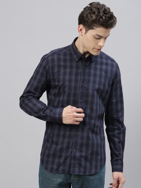 

RARE RABBIT Men Navy Blue & Grey Tailored Fit Checked Casual Shirt