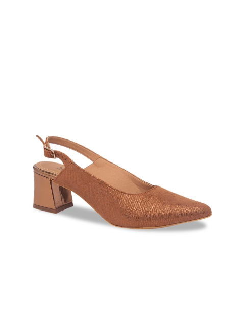 

Inc 5 Women Bronze-Toned Textured Pumps