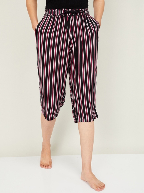 

Ginger by Lifestyle Women Black & Pink Striped Capris