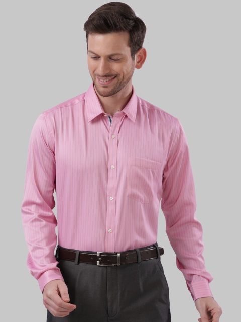 

Next Look Men Red Slim Fit Solid Casual Shirt