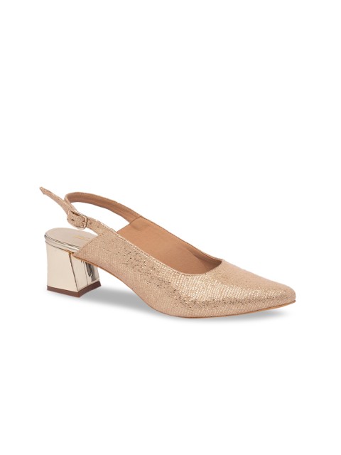 

Inc 5 Women Gold-Toned Embellished Pumps