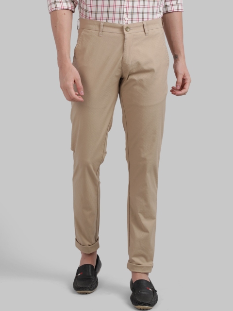 

Parx Men Khaki Tapered Fit Solid Regular Trousers