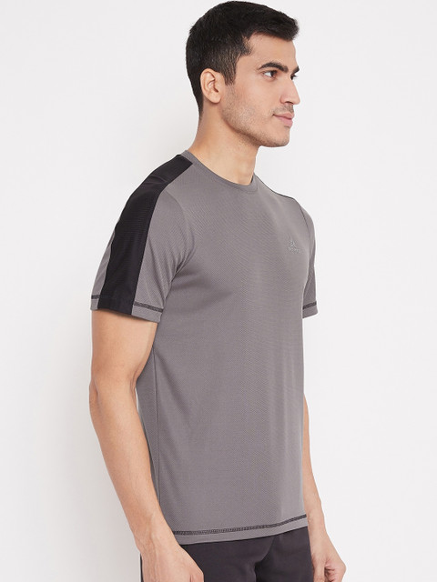 

Athleto Men Grey Solid Round Neck T-shirt