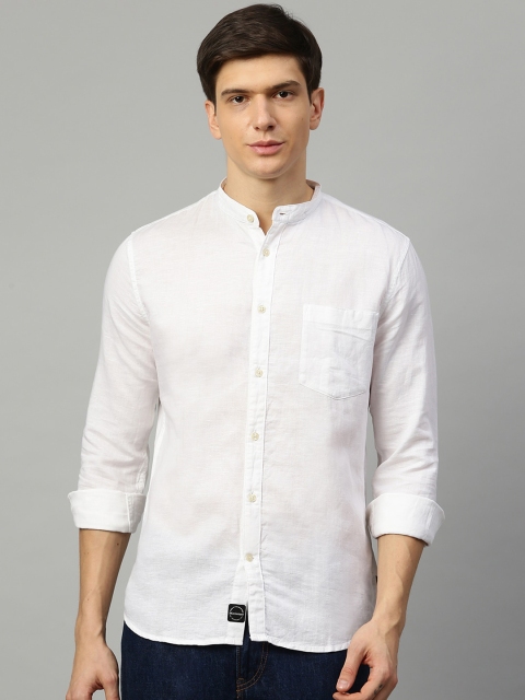 

Matinique Men White Regular Fit Solid Casual Shirt
