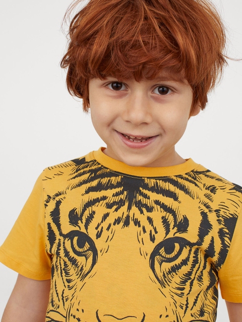 

H&M Boys Yellow Printed T-shirt