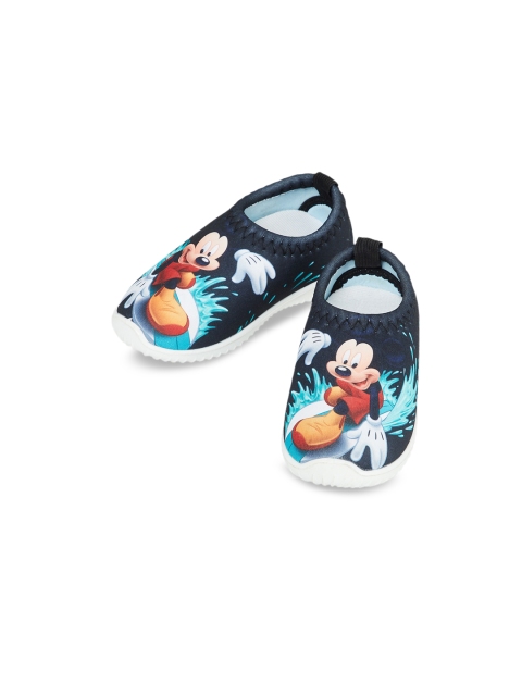 

max Boys Black Mickey Mouse Print Slip-On Sneakers