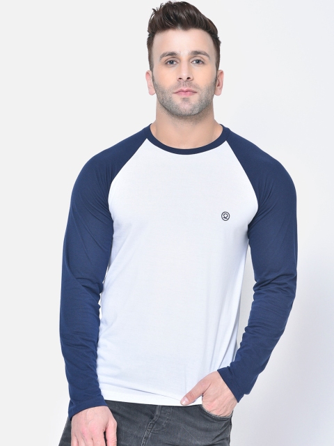 

Chkokko Men White & Navy Blue Colourblocked Round Neck T-shirt