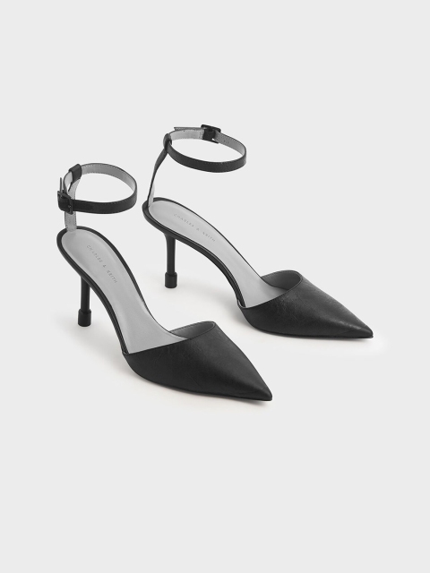 

CHARLES & KEITH Women Black Textured Pumps