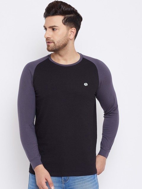 

Bishop Cotton Men Black Colourblocked Round Neck T-shirt