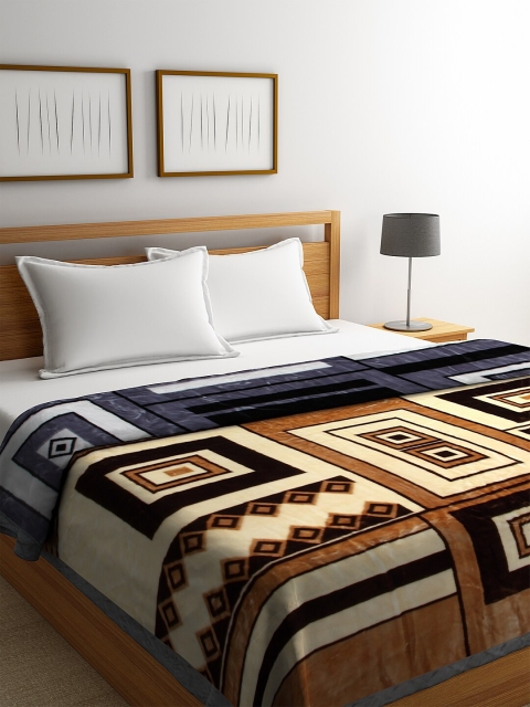 

BOMBAY DYEING Grey & Black Printed 1000 GSM Heavy Winter Double Bed Blanket