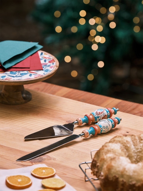 

Chumbak Folk Farm Owl Cake Serving Set, Multi