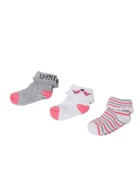 

max Girls Pack Of 3 Assorted Patterned Ankle-Length Socks