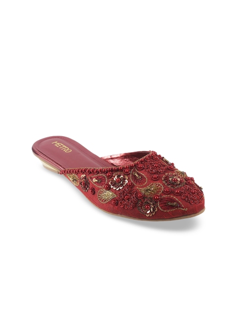 

Metro Women Maroon Woven Design Ballerinas